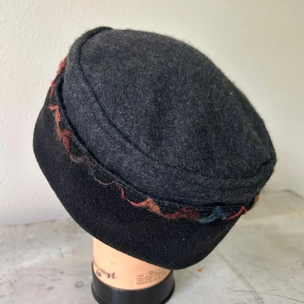 Vintage Woolrich Wool Cloche Hat Embroidered Boho Winter 90sY2K Artsy Black